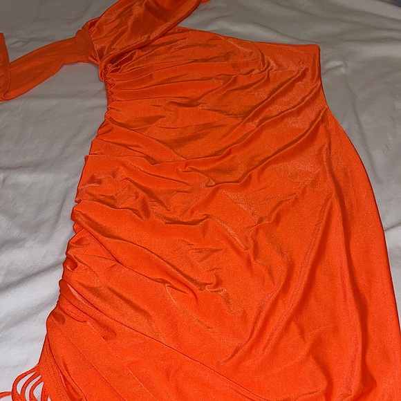 Orange one sleeve dress - Picture 3 of 5